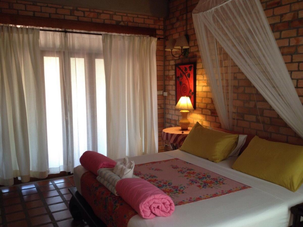 Hotel Sea Pines & Liberg à Nai Yang Beach Extérieur photo