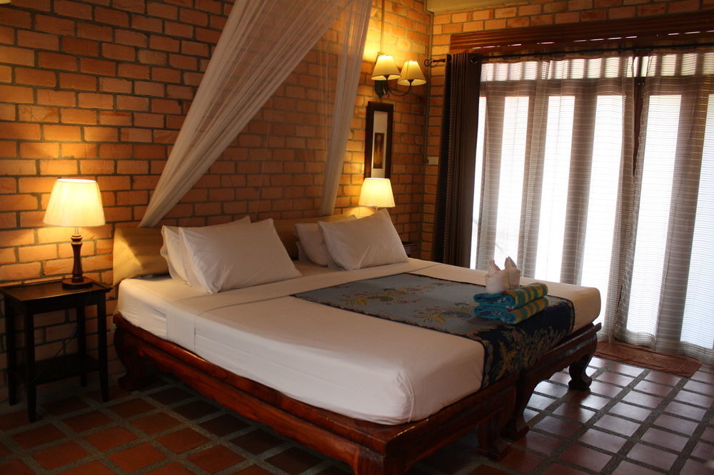 Hotel Sea Pines & Liberg à Nai Yang Beach Extérieur photo