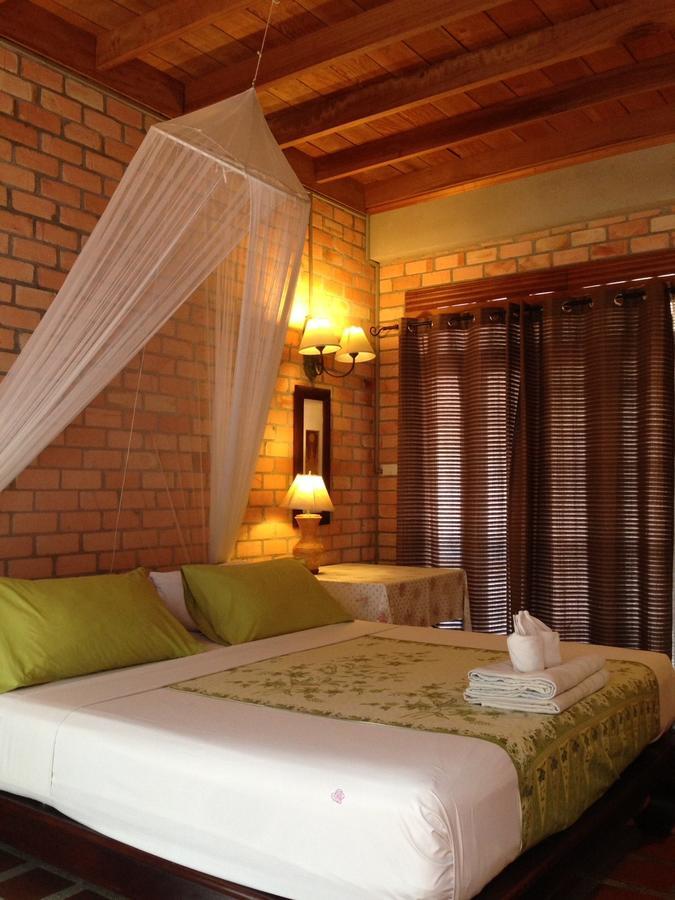 Hotel Sea Pines & Liberg à Nai Yang Beach Extérieur photo